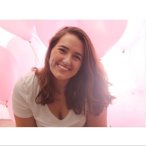 Meet your Posher, Brynna - Picture 3 of 3